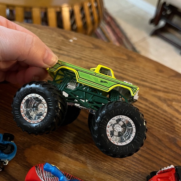 LOOSE Mattel HOT WHEELS Die Cast Cars Lot of 6 Cars - Picture 5 of 14